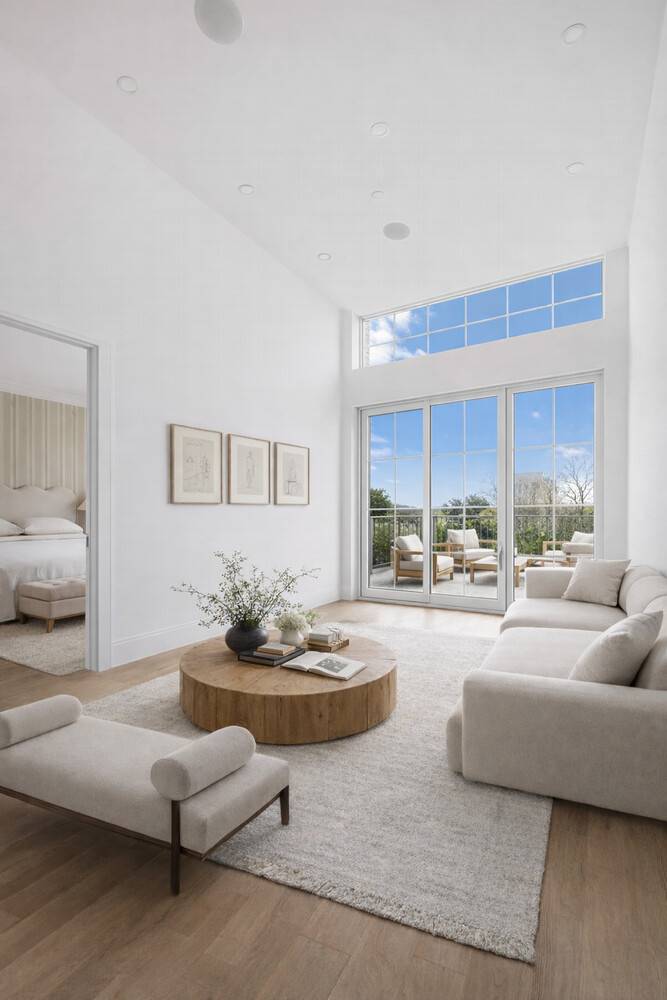 Sponsor Concessions 1 Year Paid CC and of RET for Full Ask Offers Welcome to 1019 Hancock Street, a boutique eight unit new development condominium in Bushwick.