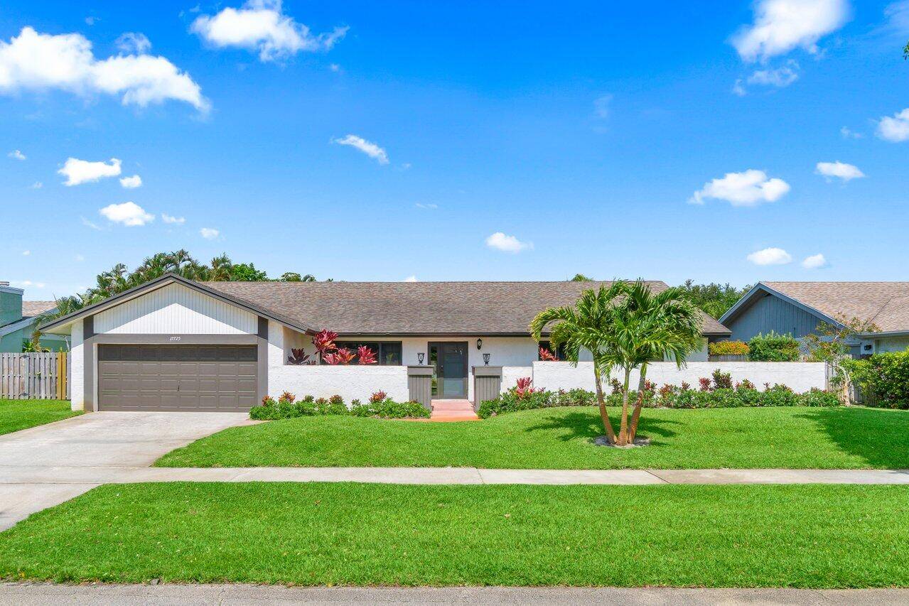 Presenting this beautifully updated 3 bedroom, 2 bathroom home offering over 2, 000 square feet of thoughtfully designed living space in the highly desirable Pheasant Walk community.