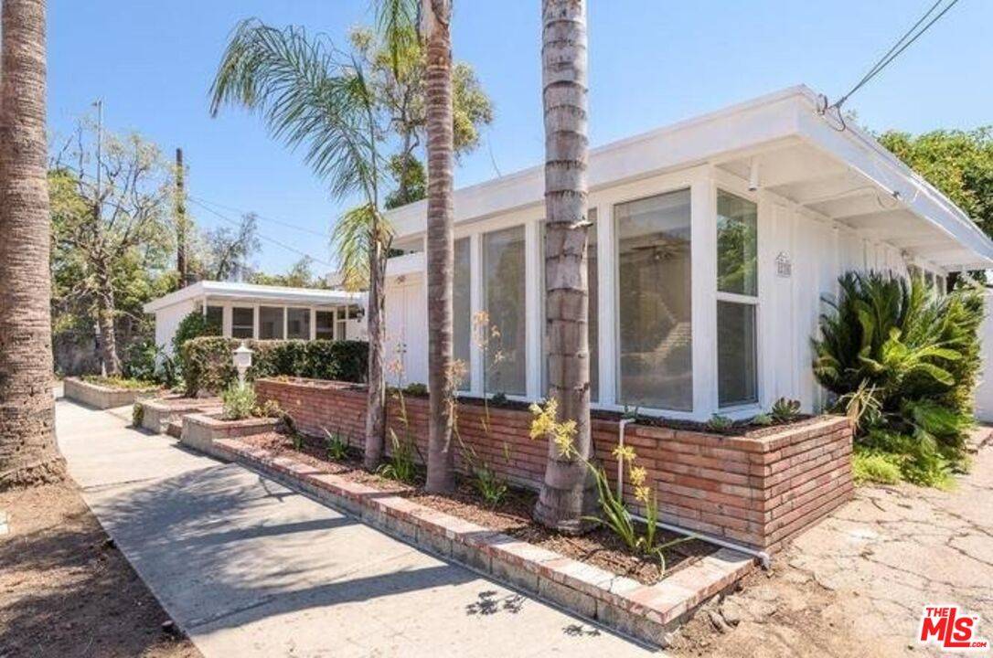 11304   Isleta St 3BR Brentwood La