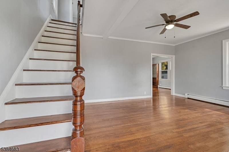 Charming Renovated Colonial in the Heart of Spotswood !