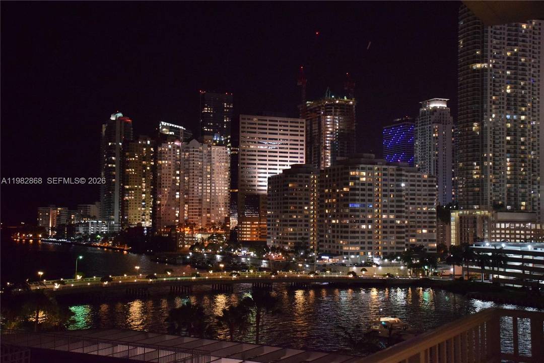 Breathtaking corner unit in the exclusive Brickell Key !