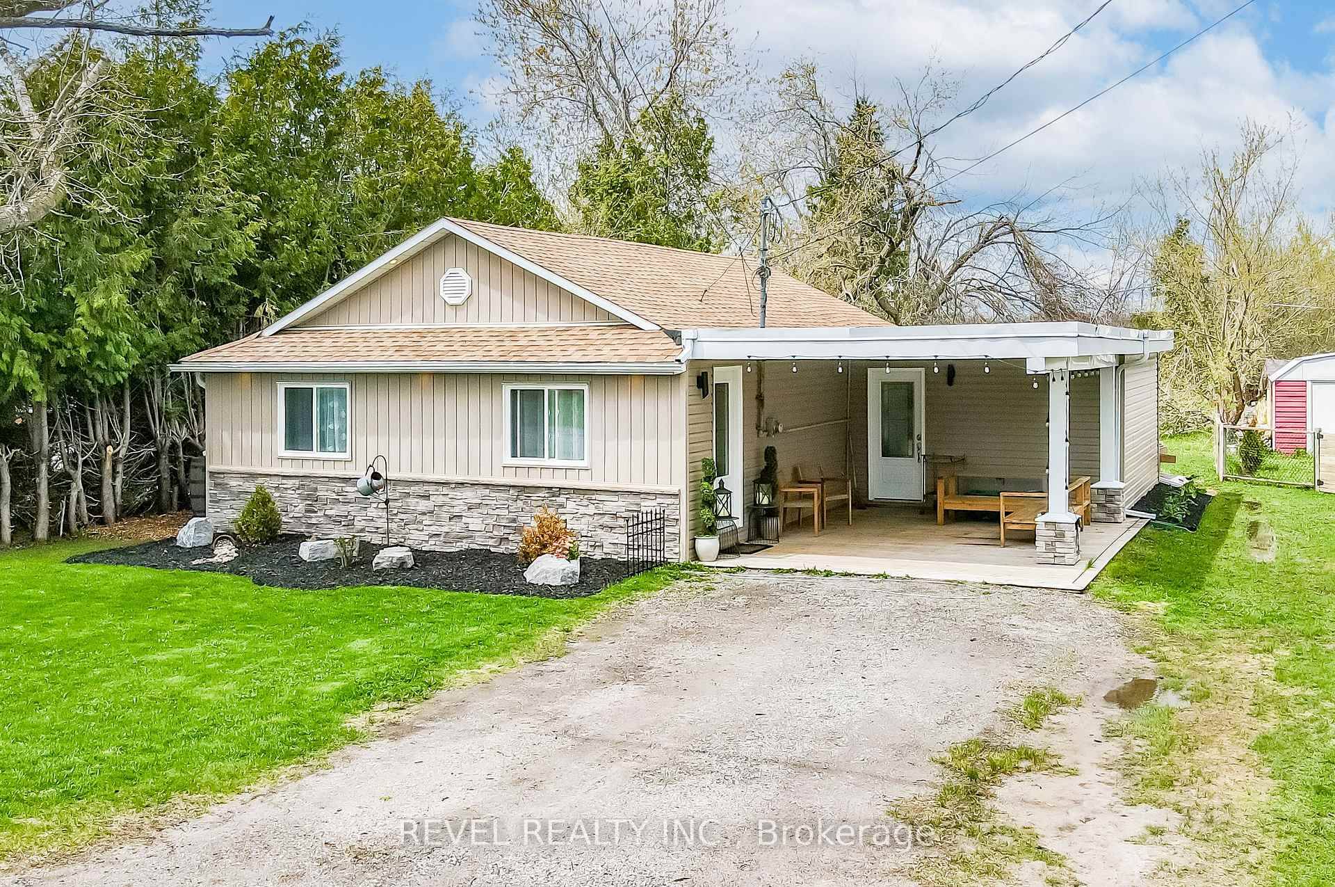 Located just footsteps from the shores of Sturgeon Lake, this fully renovated 2 bedroom, 1 bathroom bungalow is a true gem.