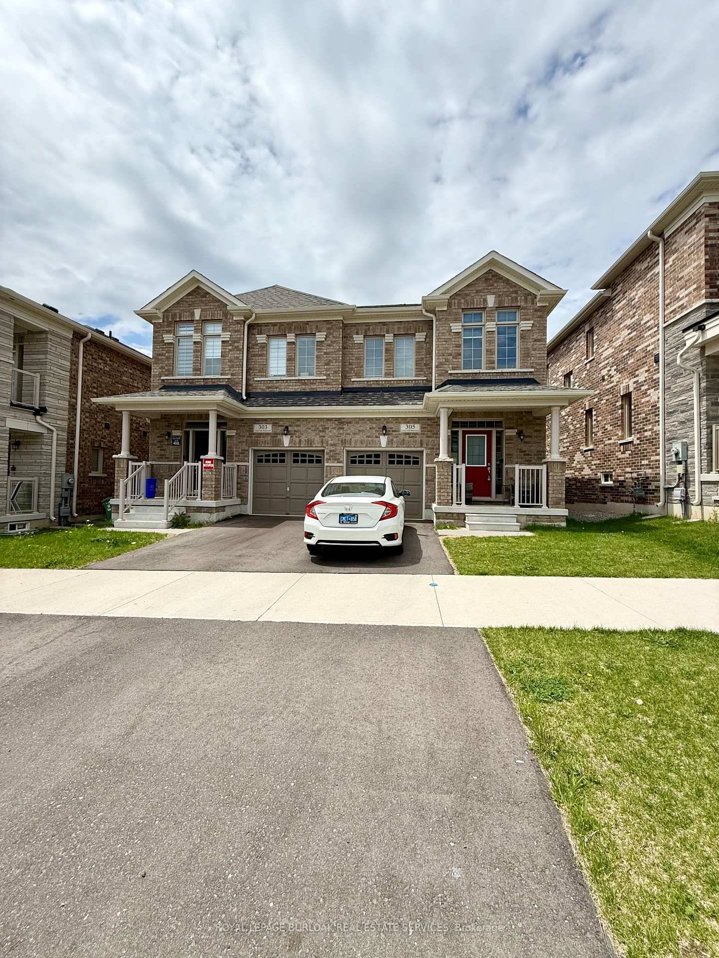 Beautiful well well maintained semi detached with a lot of Natural light.