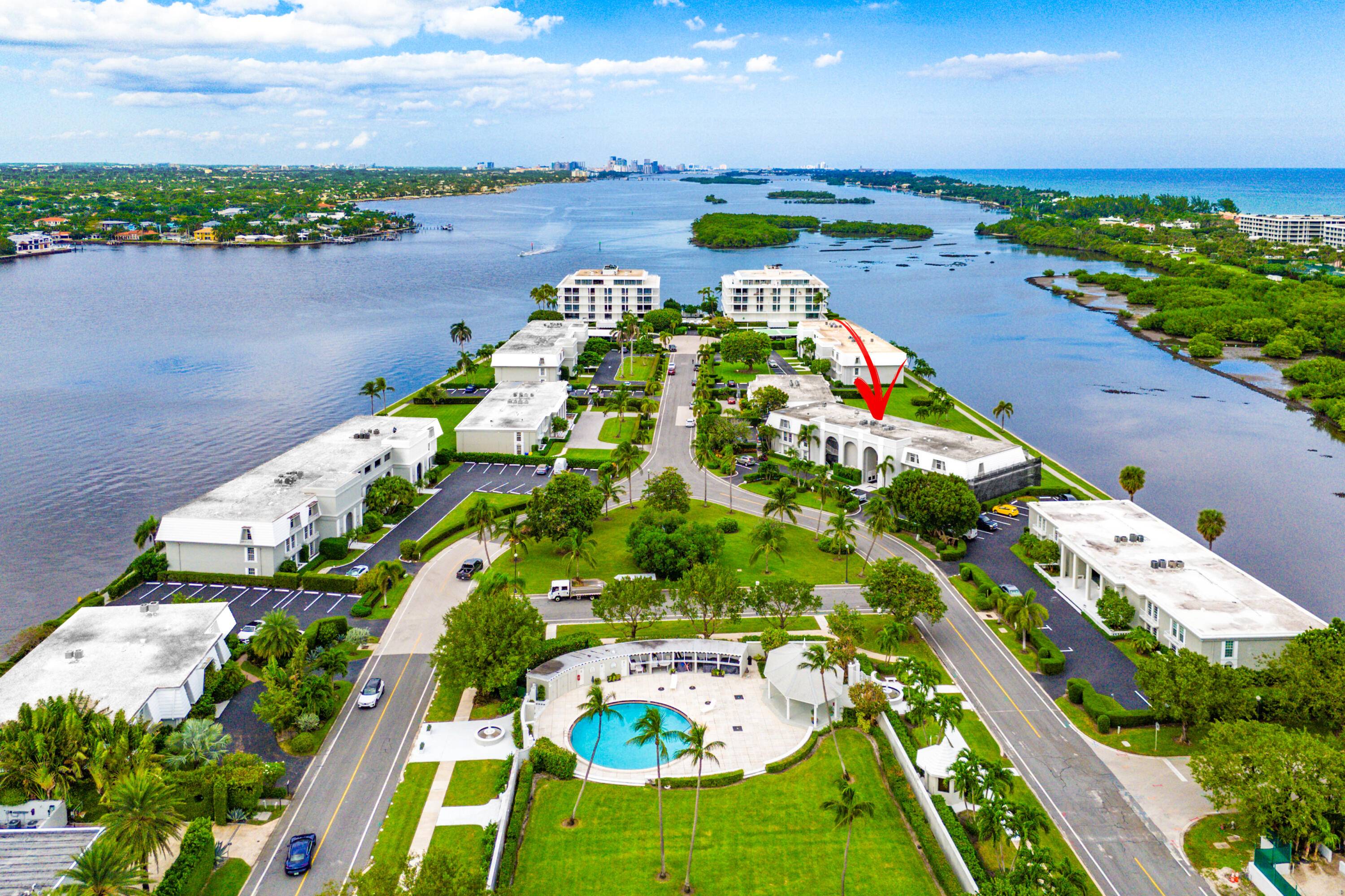 Discover Waterfront living on Palm Beach's sought after Ibis Isle.