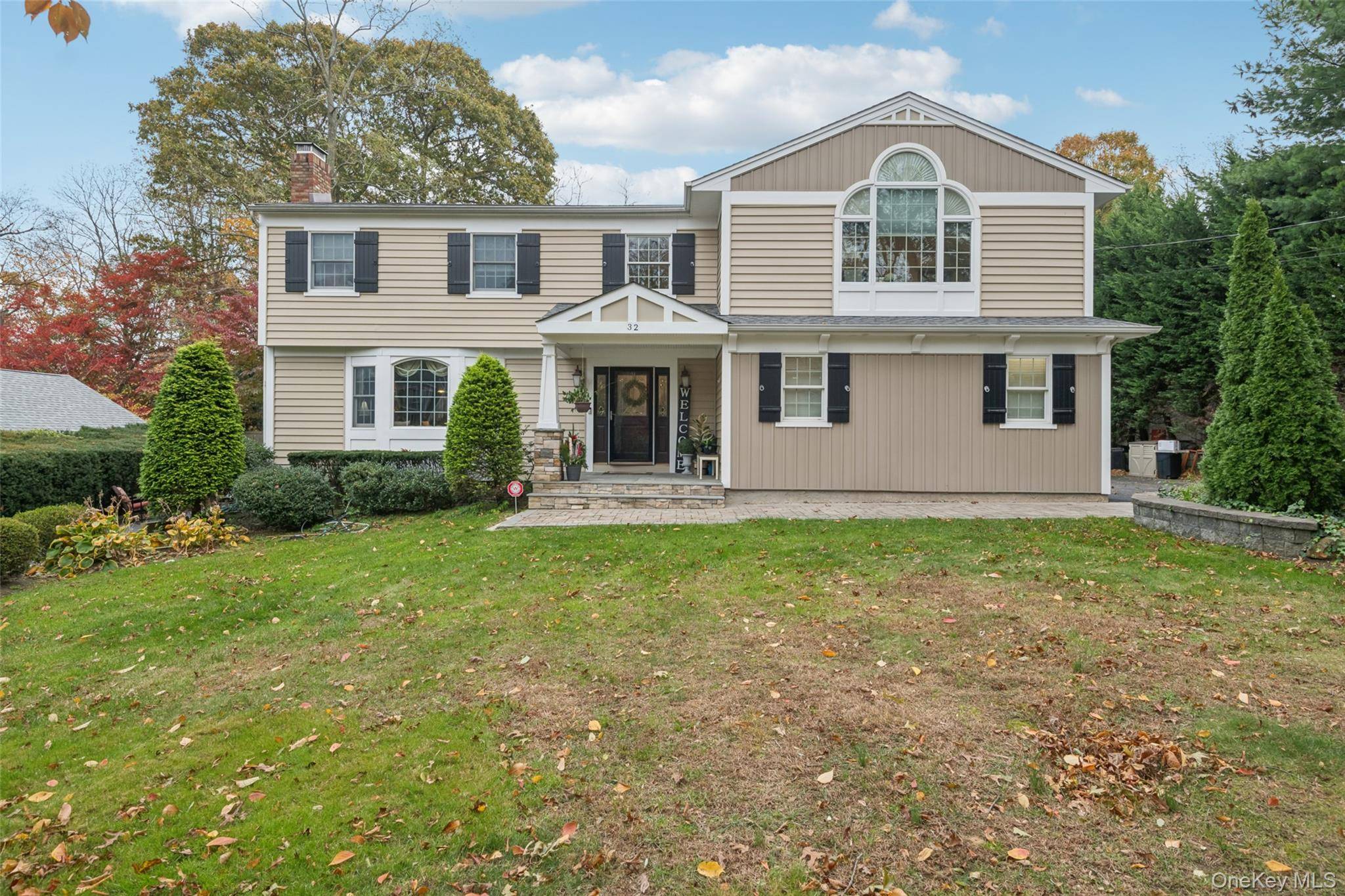 Welcome to the Hamlet of Fort Salonga with it's beautiful beaches, nearby golf courses, Country Clubs, convenient to highway and minutes to the most charming Village of Northport with great ...