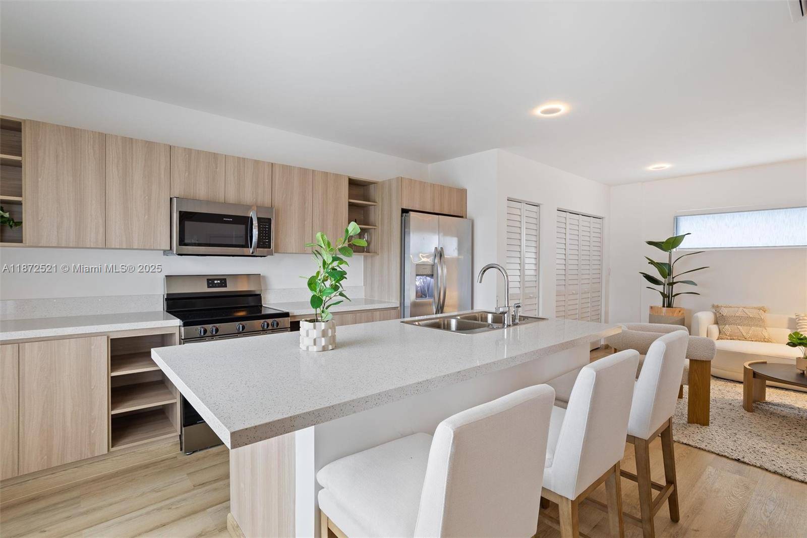 Find modern townhouse style homes in one of Miami Dade s fastest growing areas, Florida City.