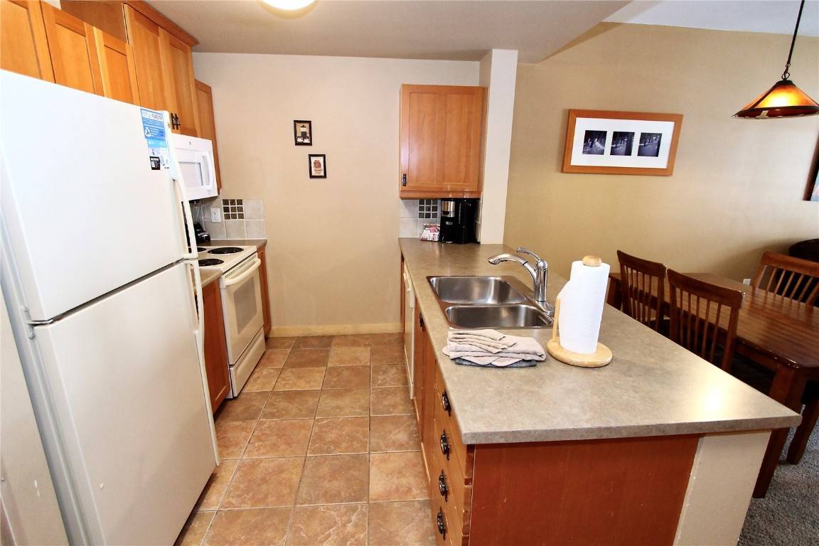 PRICE REDUCED ! LOWEST PRICED New Village 1 Bedroom at Copper !