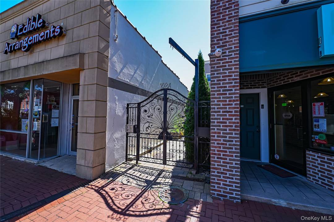 Turn Key office or retail space in the heart of Huntington Village, set back off Main Street, 2200sf of newly constructed space, private entrance, reception area, 3 executive offices, Conference ...