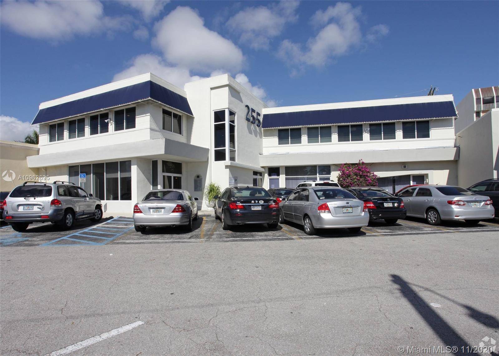 255 University Drive is one block from the largest development in Coral Gables, The Plaza, a 660M project, including a 5 Star Hotel, Condos, Office Building, Restaurants and Retail.