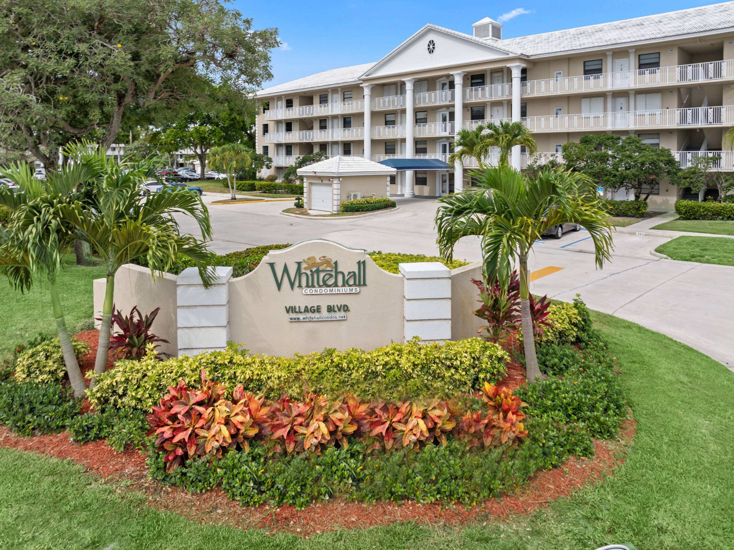 Spacious 2 bed, 2 bath condo in sought after Village Blvd area just minutes to Downtown West Palm Beach, shopping, dining, and beautiful beaches !