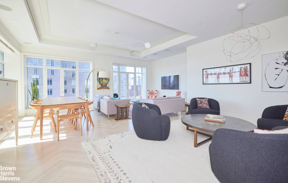 First Penthouse Resale Step into timeless elegance of Penthouse 16, an extraordinary full floor residence meticulously crafted by the renowned Deborah Berke Partners.