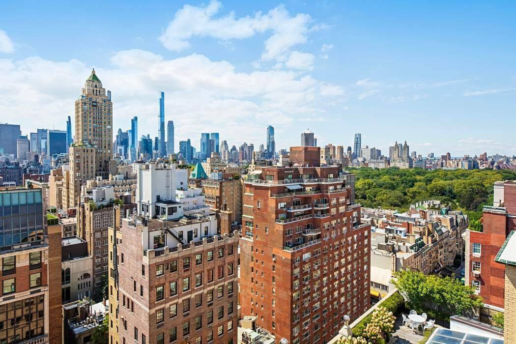 Perfectly located on East 79th Street and with a coveted address, 900 Park Avenue, this rare and wonderful sun flooded condominium residence is triple mint and defined by its elegant ...