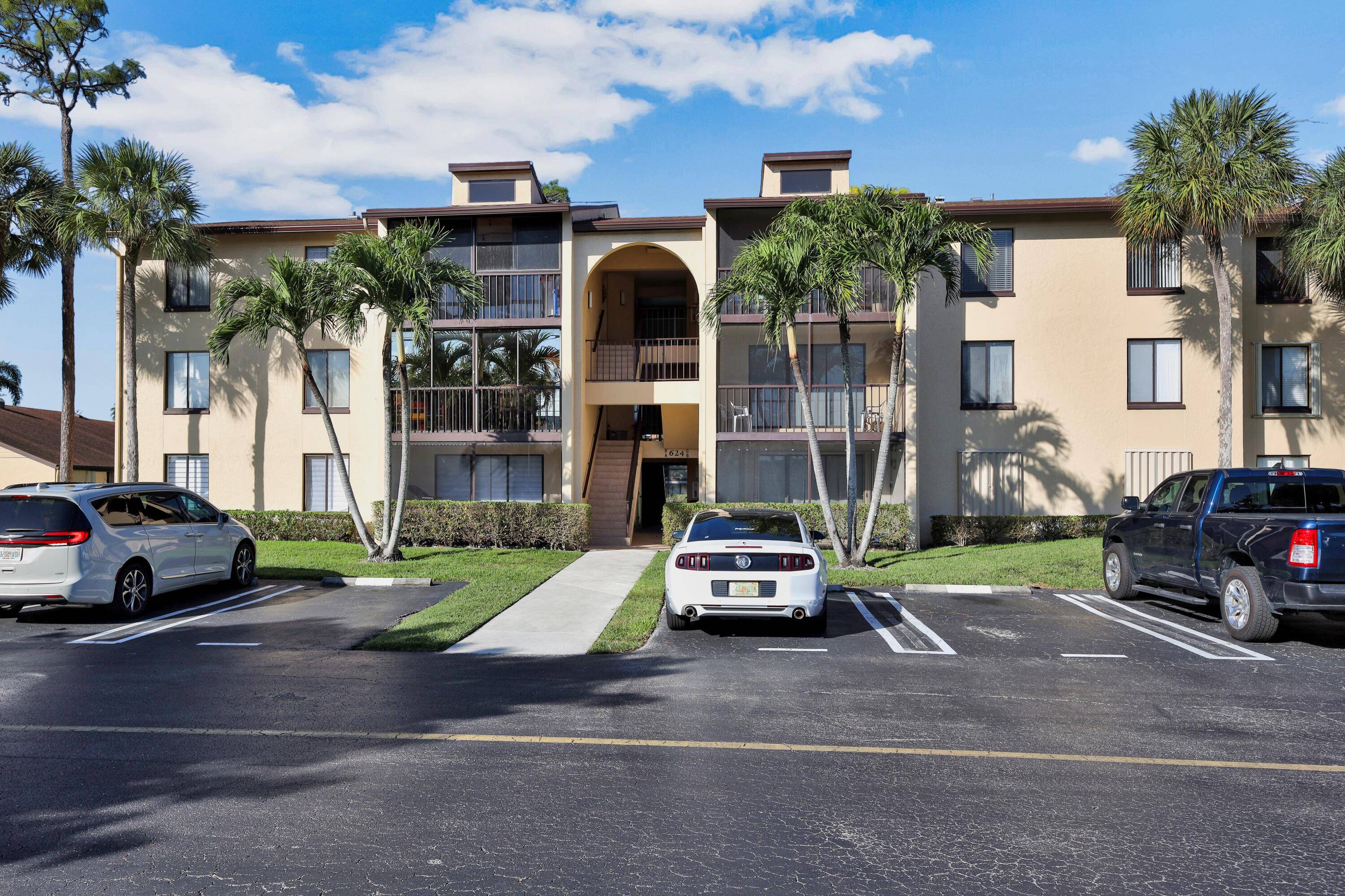 Welcome to Pine Ridge North 2 in Greenacres, Florida.