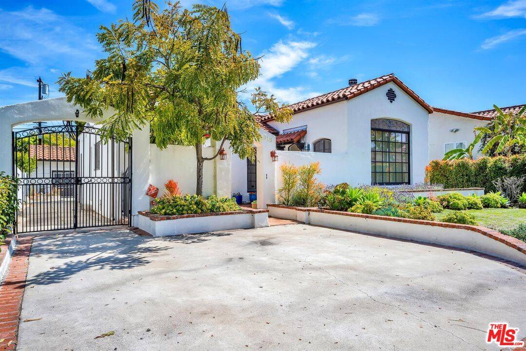316  S Wetherly Dr 3BR Beverly Grove La
