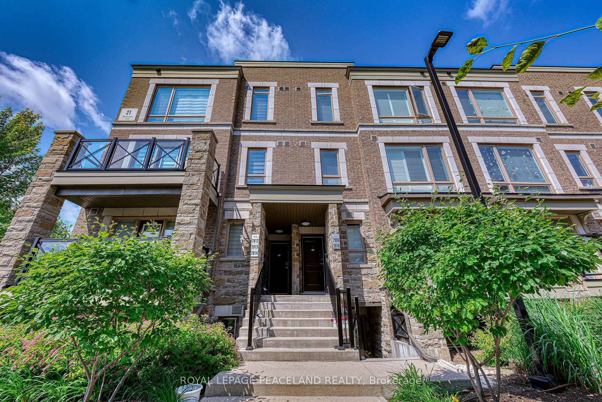 Gorgeous Move In Ready End Unit Townhouse With Large Windows.