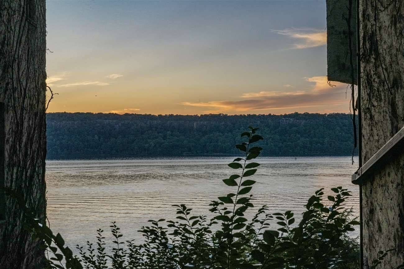 Overlooking the Hudson River, Villa Charlotte Bronte is an exclusive complex that suspends the belief that you are in the Northwest Bronx.