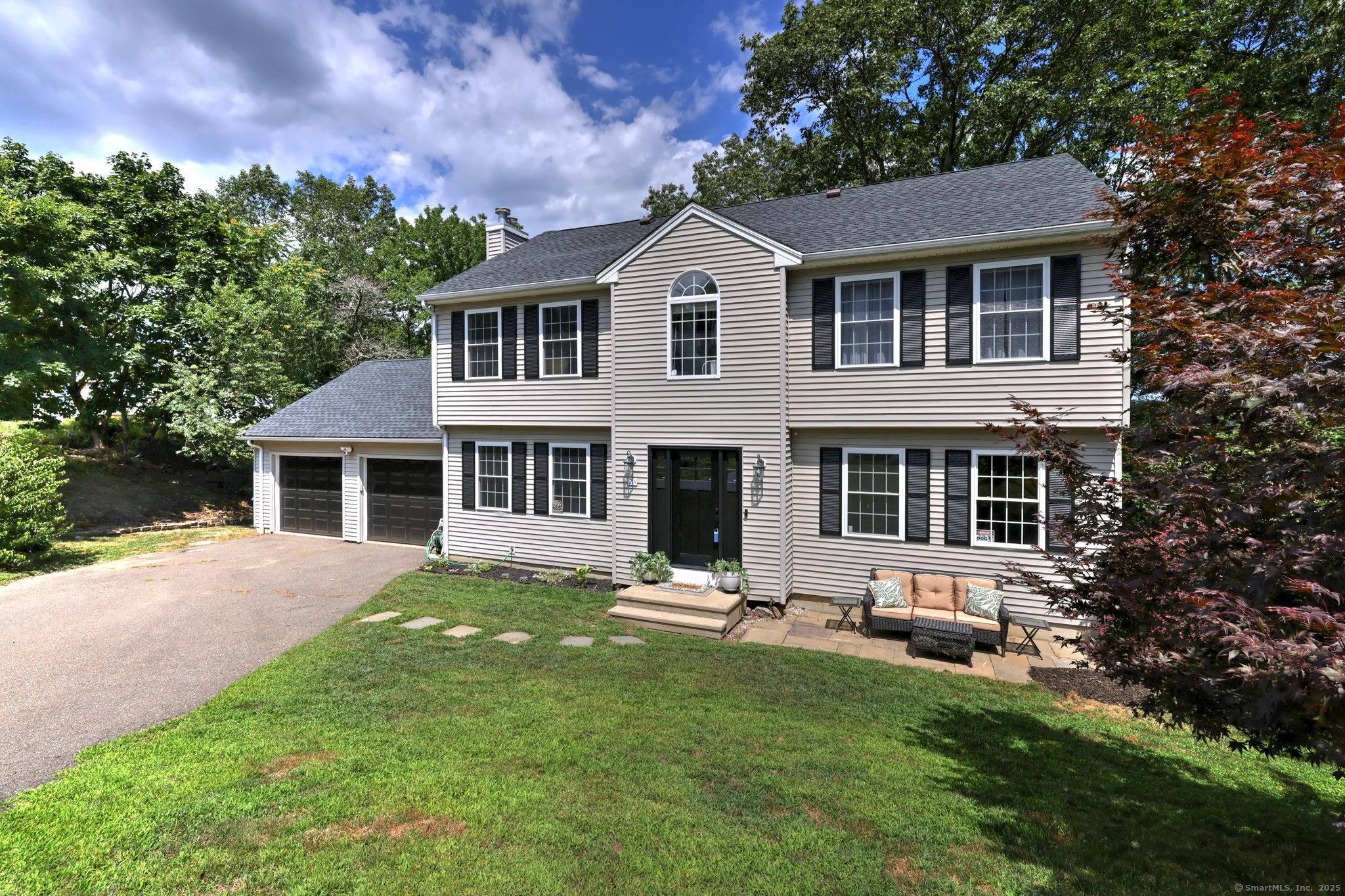 Welcome to 28 Edgewood Ave, Shelton CT !