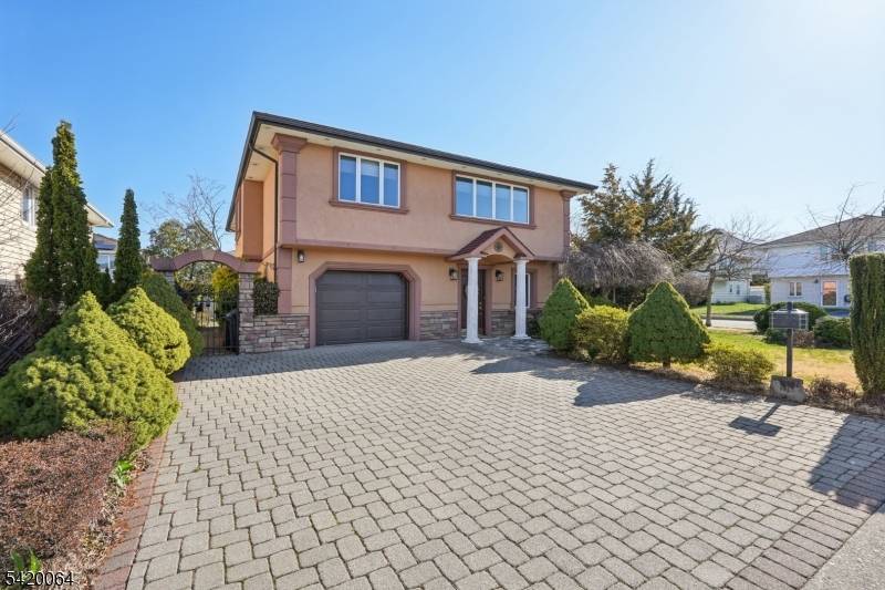 Welcome to this well appointed colonial home nestled in one of Wallington's most desirable locations.