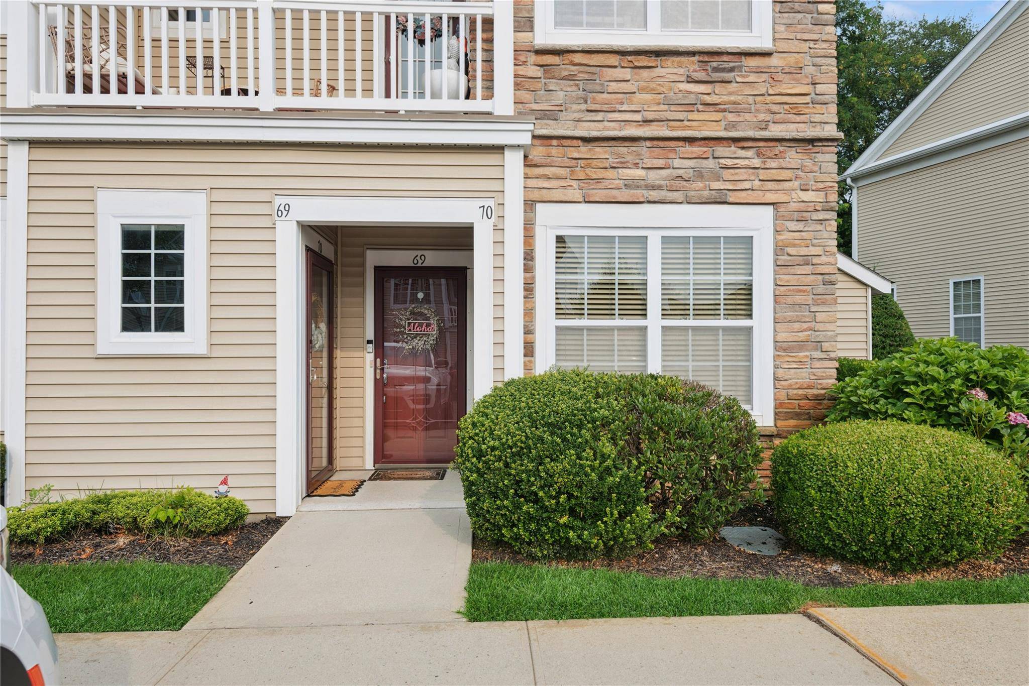 Welcome Home to this ABSOLUTELY STUNNING dream unit situated on a RARE preserve lot in the highly sought after seasons enclave of Massapequa.