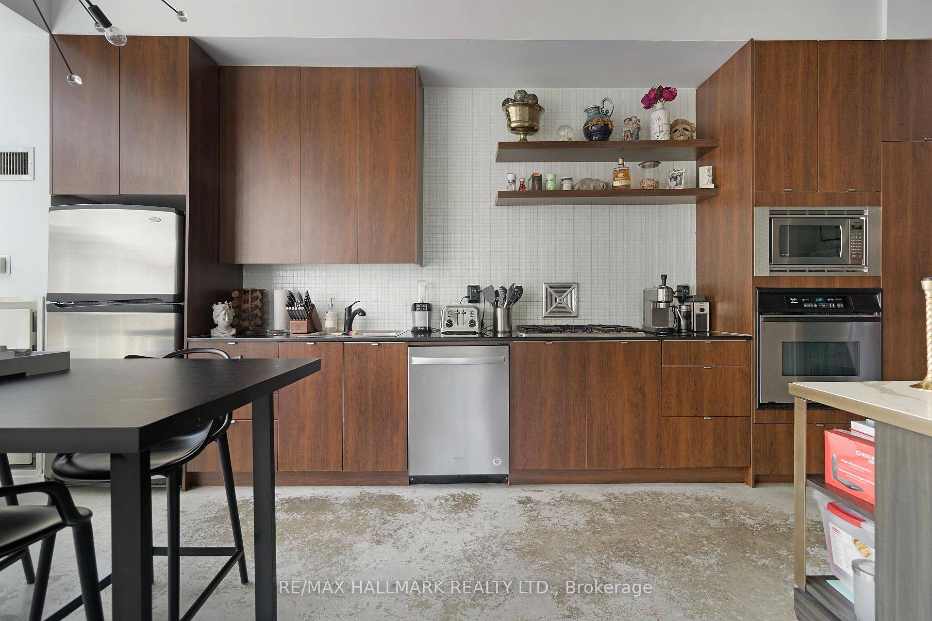 Absolutely Stunning 1 Bdrm.