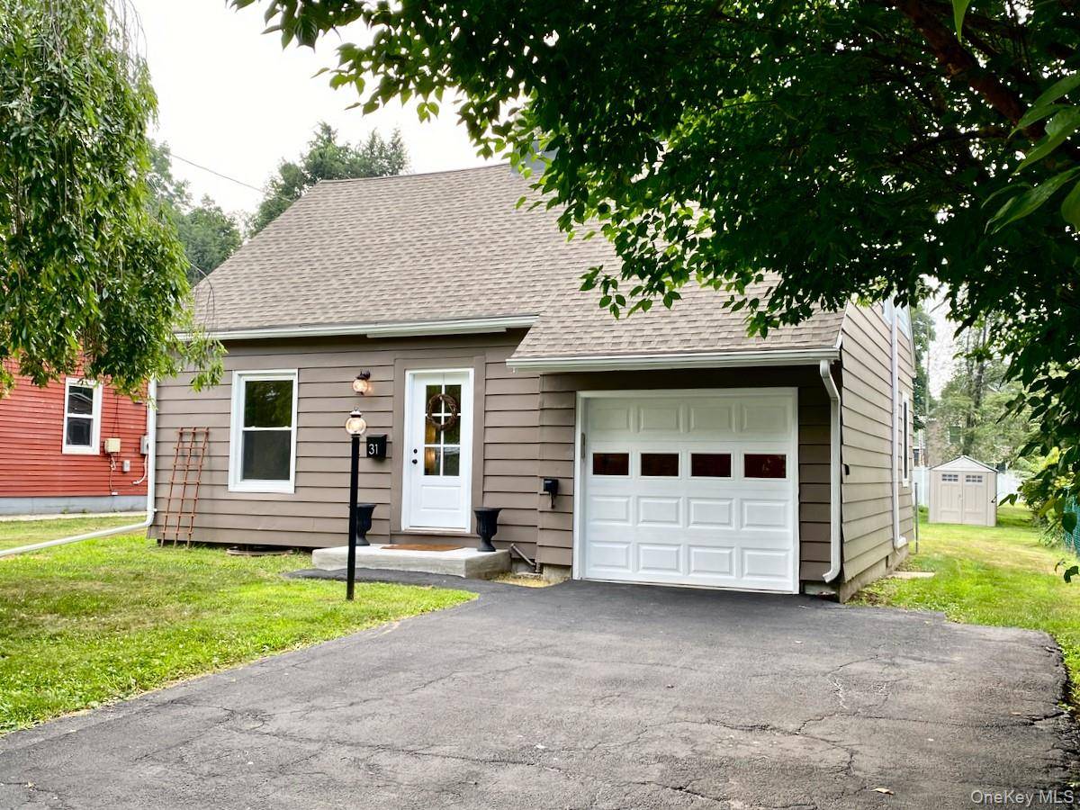 Beautifully updated custom Cape Cod on one of the quietest dead end streets in the town of Poughkeepsie within easy walking distance to Vassar College, neighborhood shops, restaurants, conveniences and ...