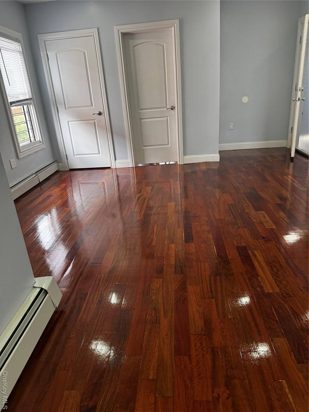 Very nice three bedroom apartment at the second floor, sec 8 welcome, stainless steal appliances, private parking available.