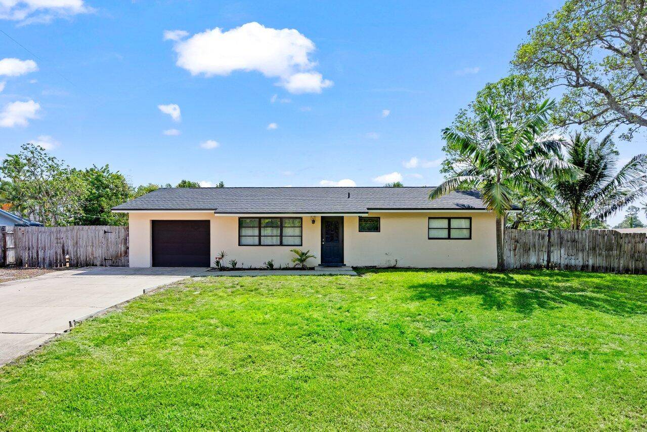 Lovely 3 2 on a huge corner lot major items completed in home roof in 2024, new water heater, electrical panel, sprinkler system, water filtration.