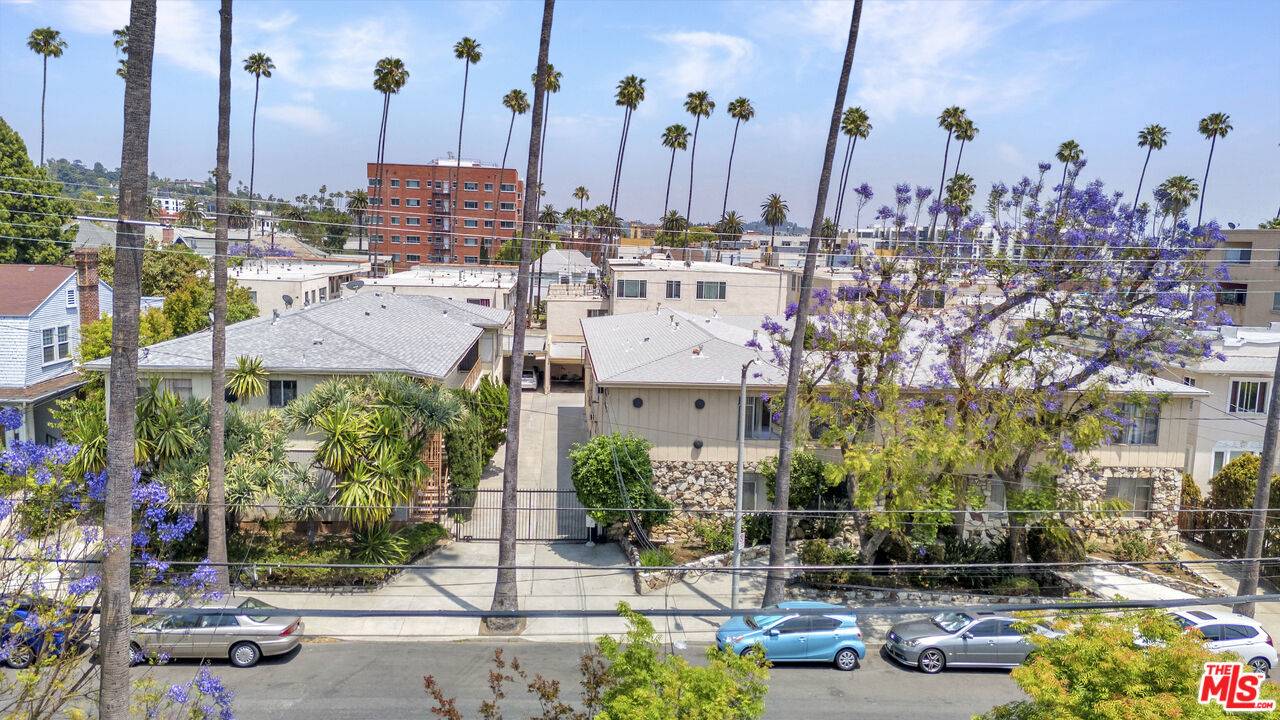 1734   Taft Ave 24BR Hollywood Hills East La