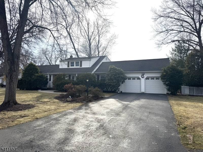 Here it is ! The home that has it all !