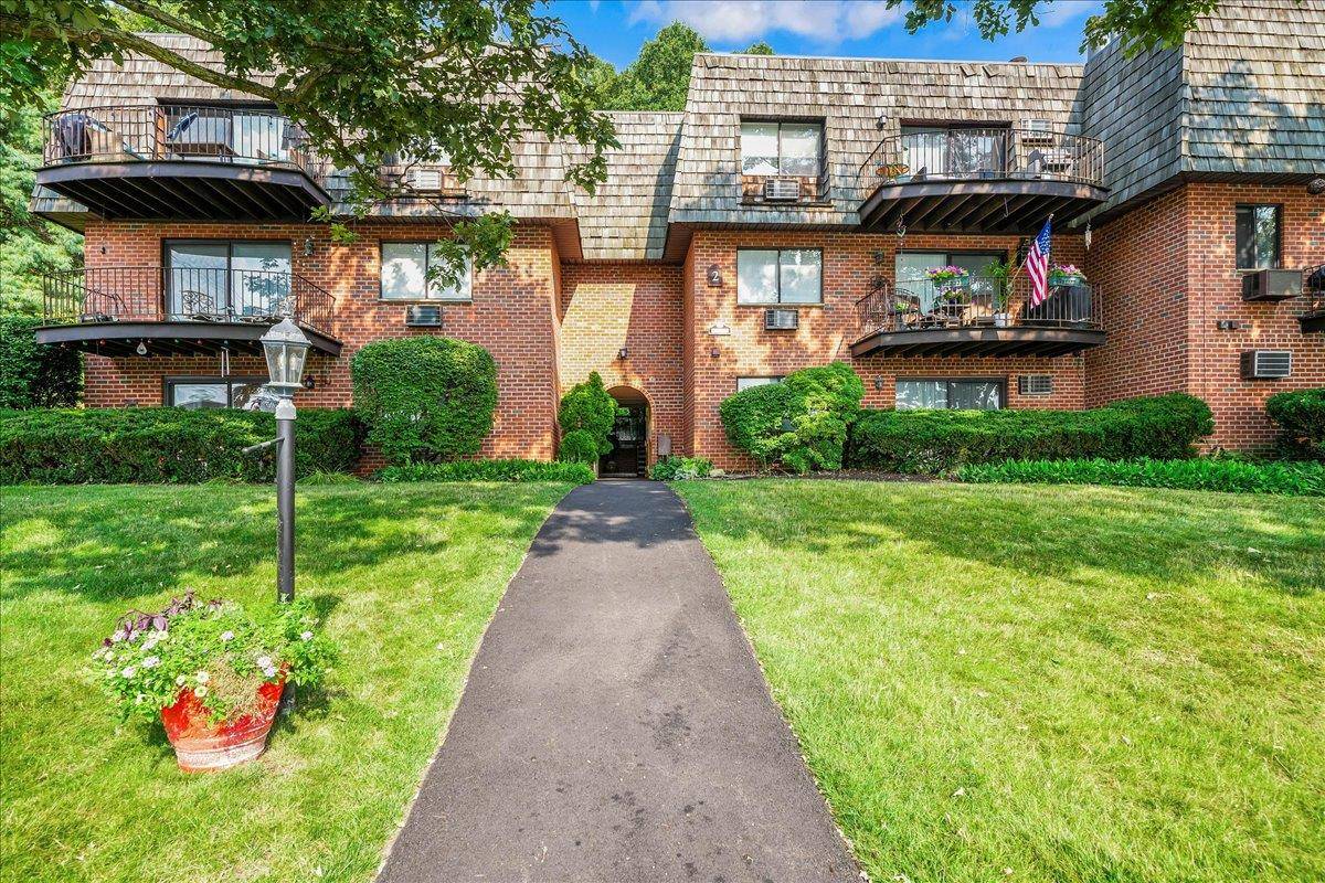 Welcome to Your Move In Ready Oasis !