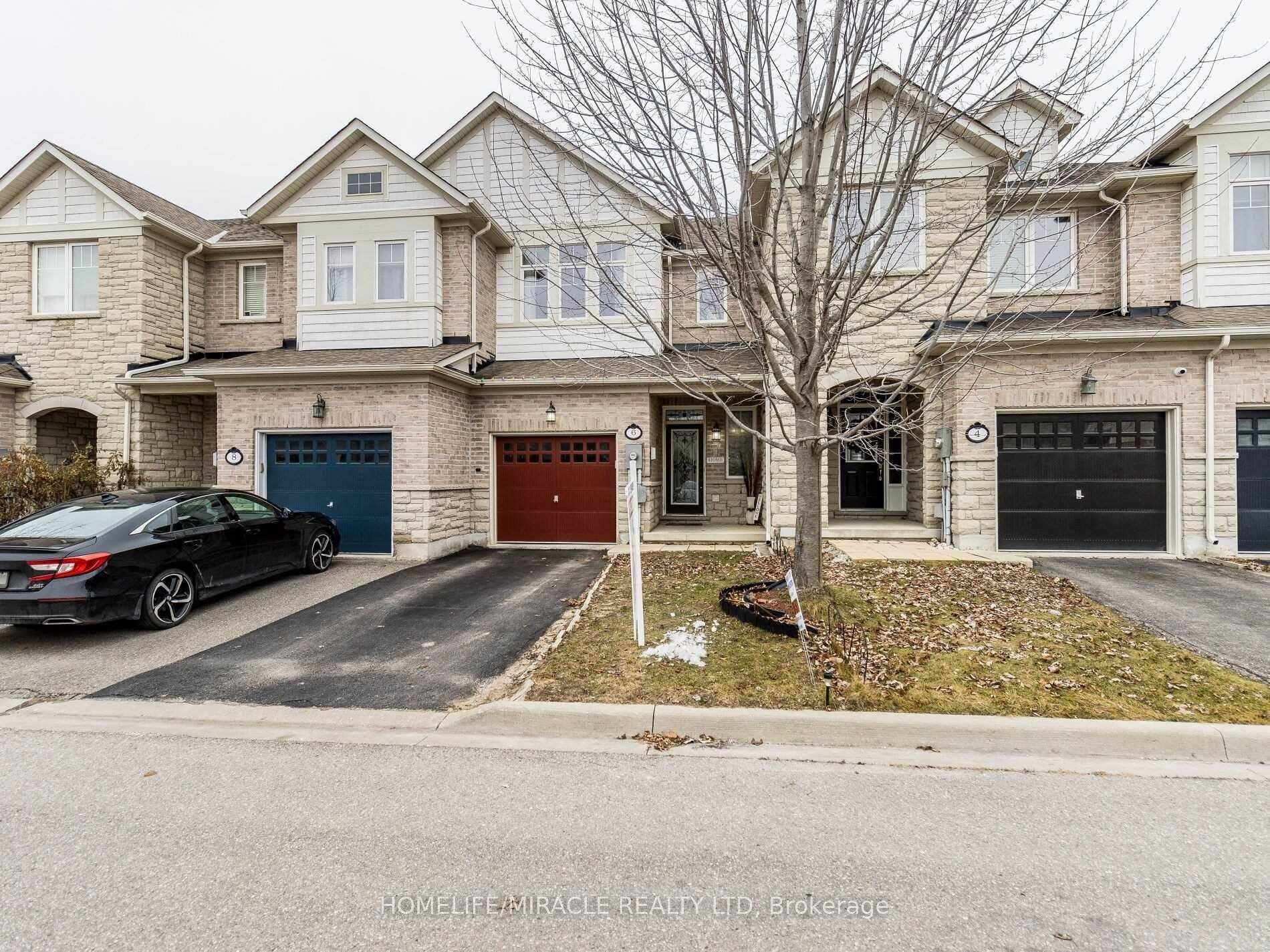 ! ! Gorgeous, Spacious amp ; Rare Executive Town House in a highly desirable area of Caledon !