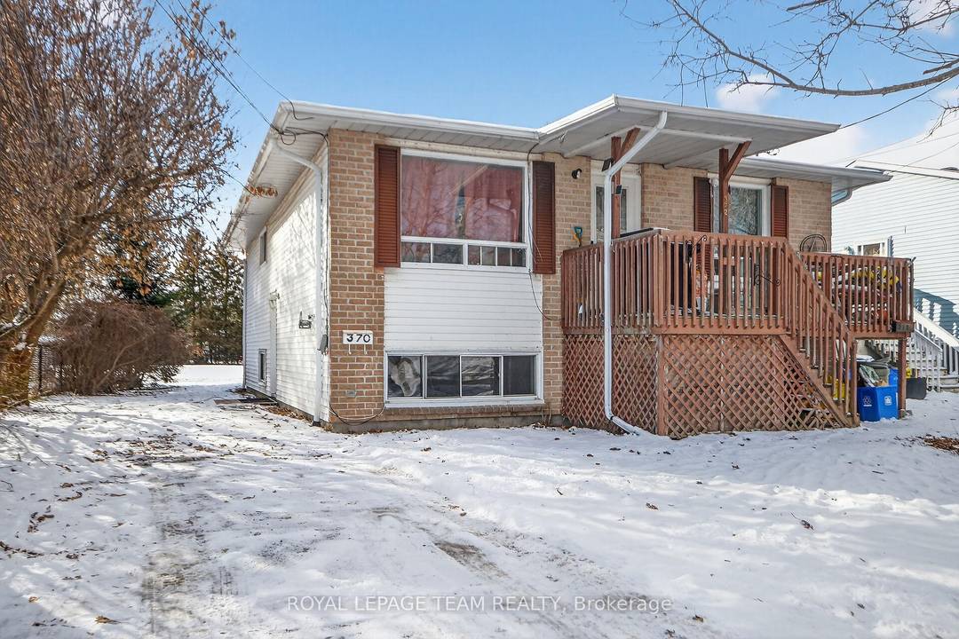 Fantastic Investment Opportunity Well Maintained Duplex !