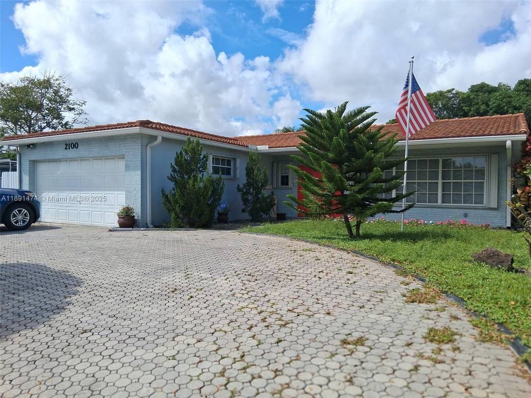 Welcome to this 3 bedroom, 2 bathroom residence located in the highly sought after Hollywood Hills neighborhood.