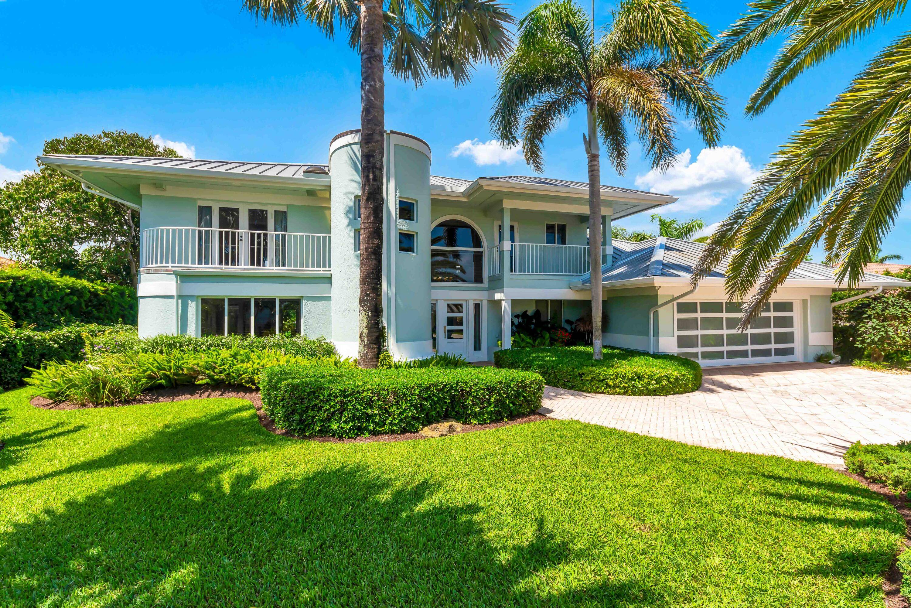 Presenting the spectacular 7 Island Rd.