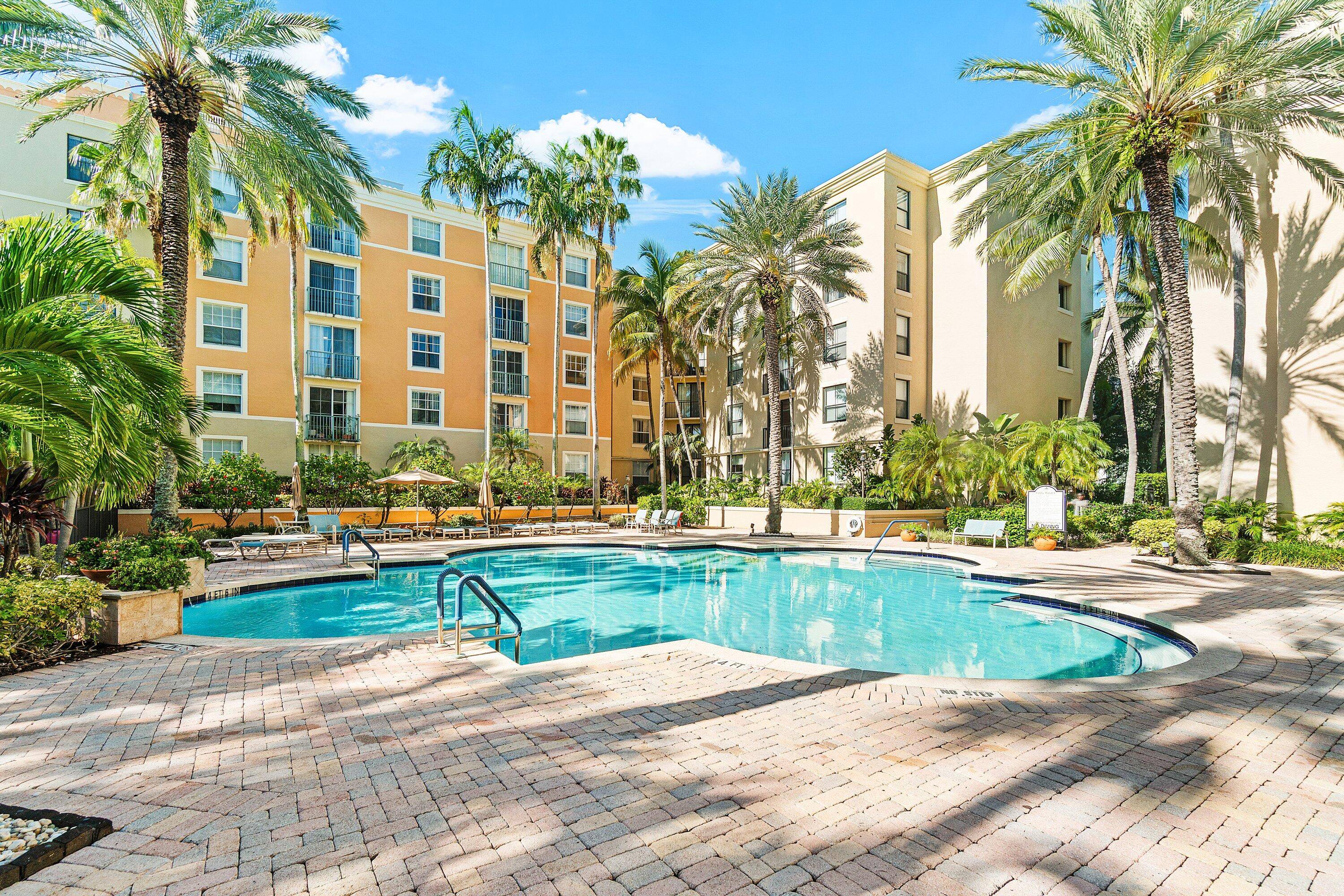 Don't miss this opportunity for a beautiful one bedroom, one bathroom apartment in the fastest growing part of West Palm Beach !