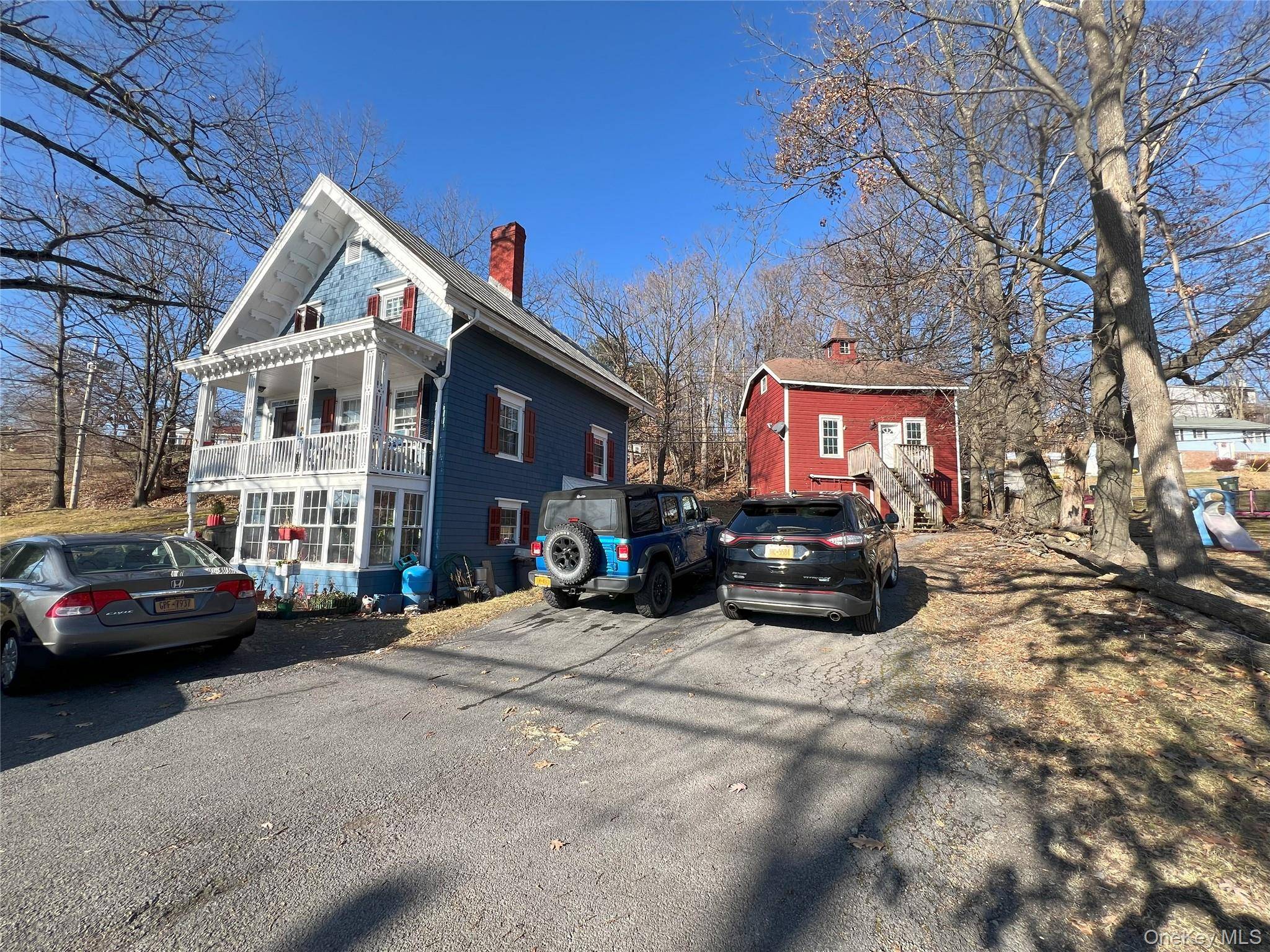 Discover the perfect blend of versatility and charm with this exceptional property.