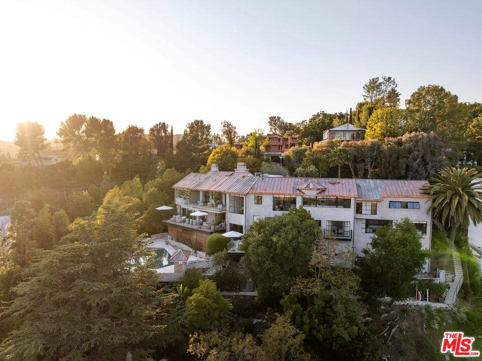 9360 Readcrest Dr 4BR Beverly Hills Post Office | B.H.P.O. La