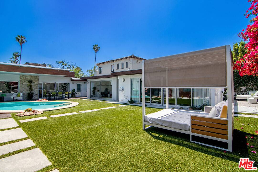 187  N Highland Ave 5BR Hancock Park La