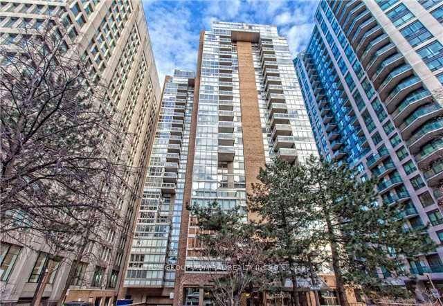 Welcome to luxury living in the heart of Toronto !