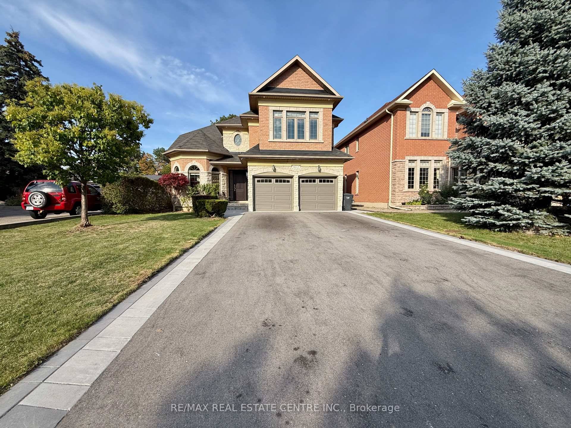 Escape the ordinary with this spectacular sun filled, executive, fully furnished home.
