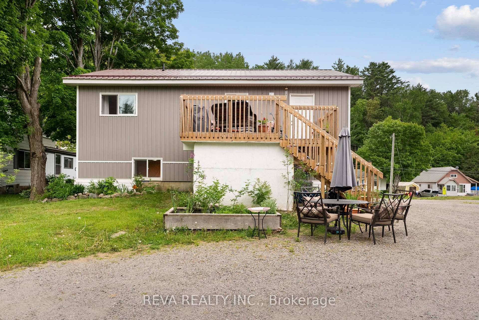 Welcome to your next chapter in the heart of Bancroft !