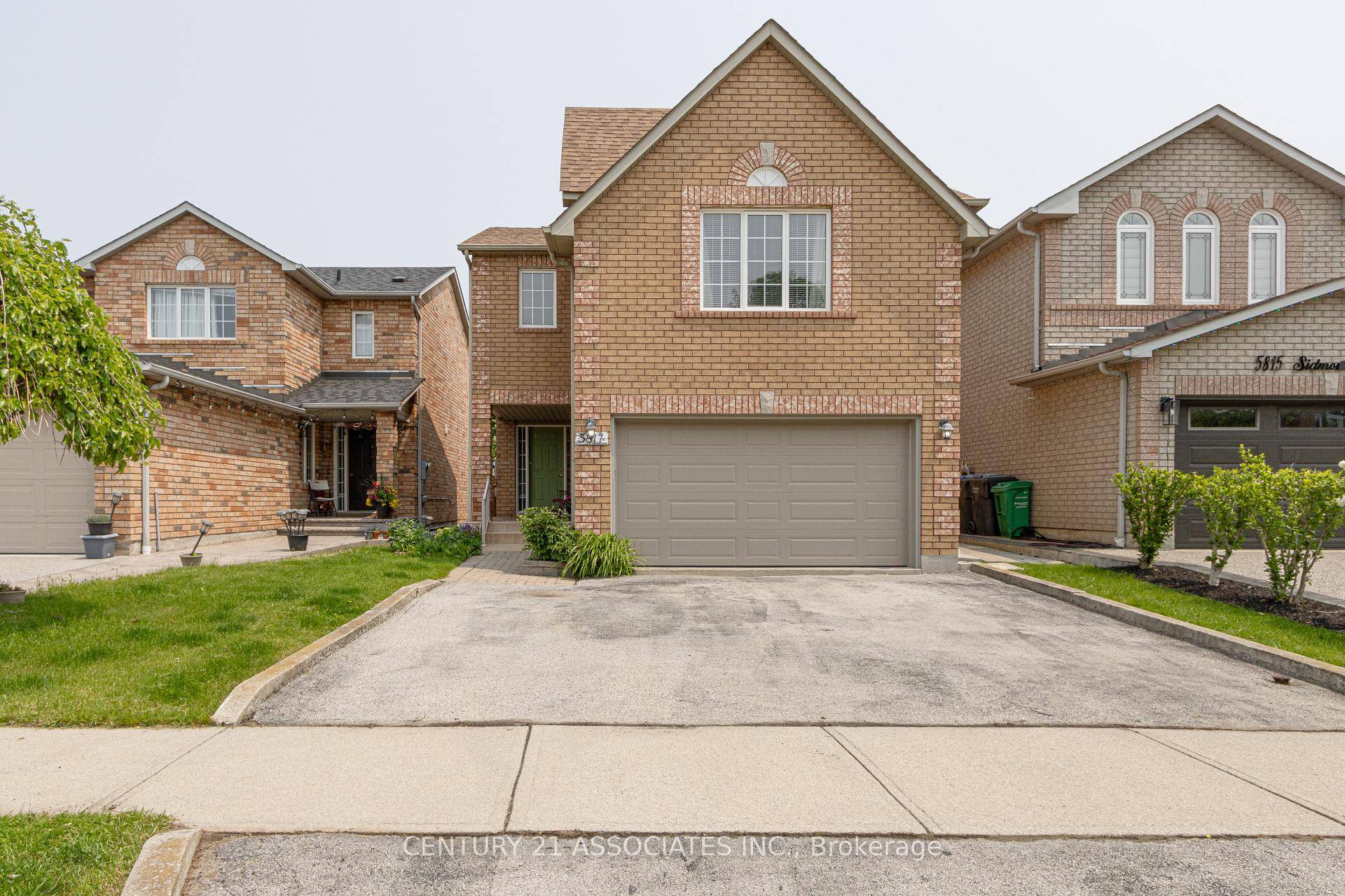 Welcome to this charming 3 Bedroom Detached Home Backing onto Golf Course in Prime East Credit Location.