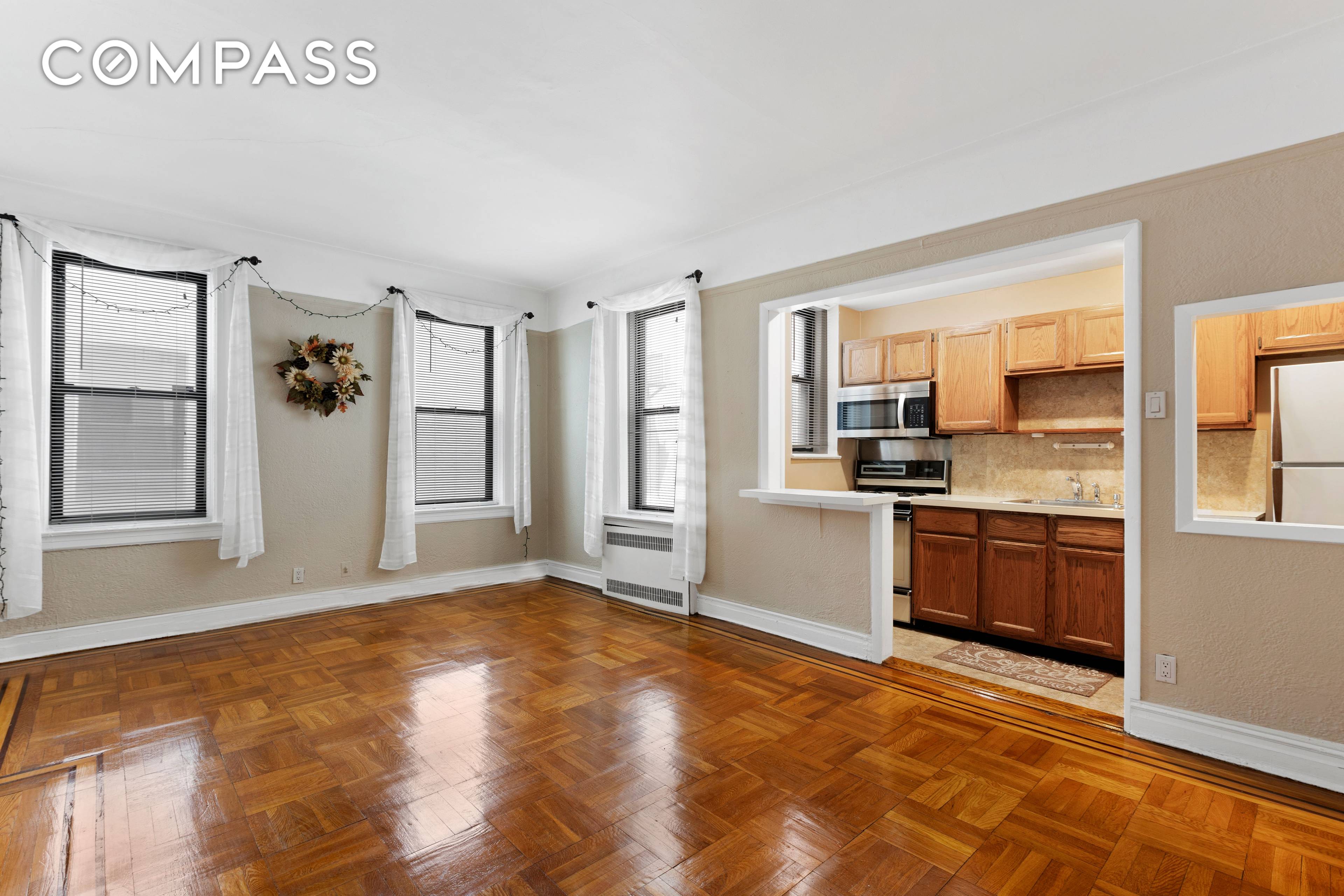 Exquisite one bedroom co op situated within the magnificent pre war Art Deco edifice on Shore Road.