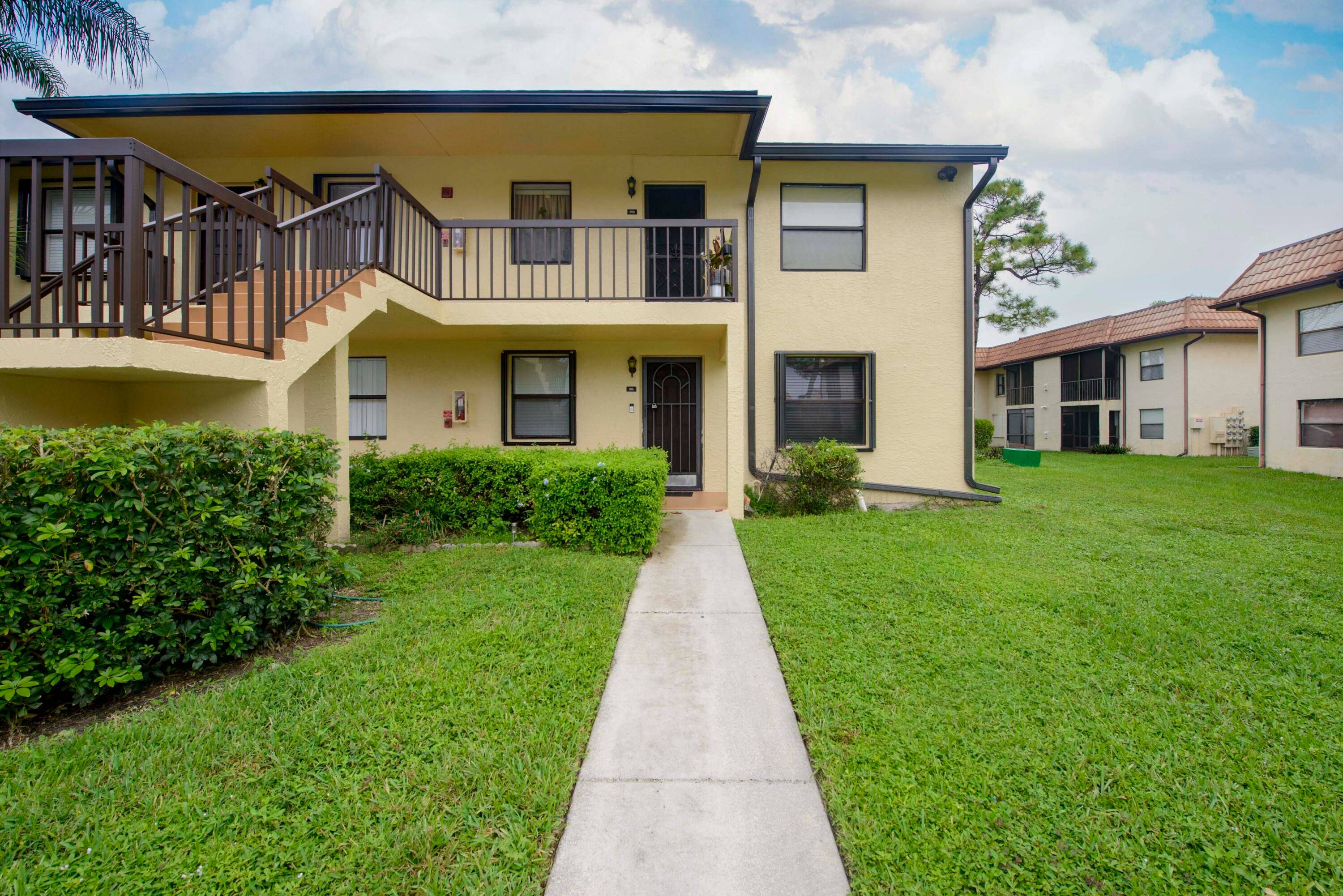 WELCOME TO THIS IMMACULATE 2 2 CONDO FEATURING A FULLY RENOVATED KITCHEN AND MASTER BATHROOM, OPEN CONCEPT LAYOUT WITH LARGE WALK IN CLOSET, ACCORDIAN SHUTTERS THROUGHOUT THE HOME.
