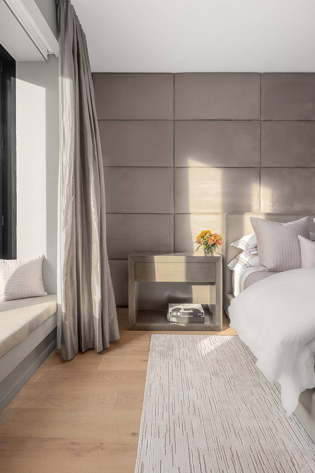 A stunning home ideally located on a quiet Tribeca block, Residence 8A at 11 Beach Street is a sprawling 3, 844 sq.