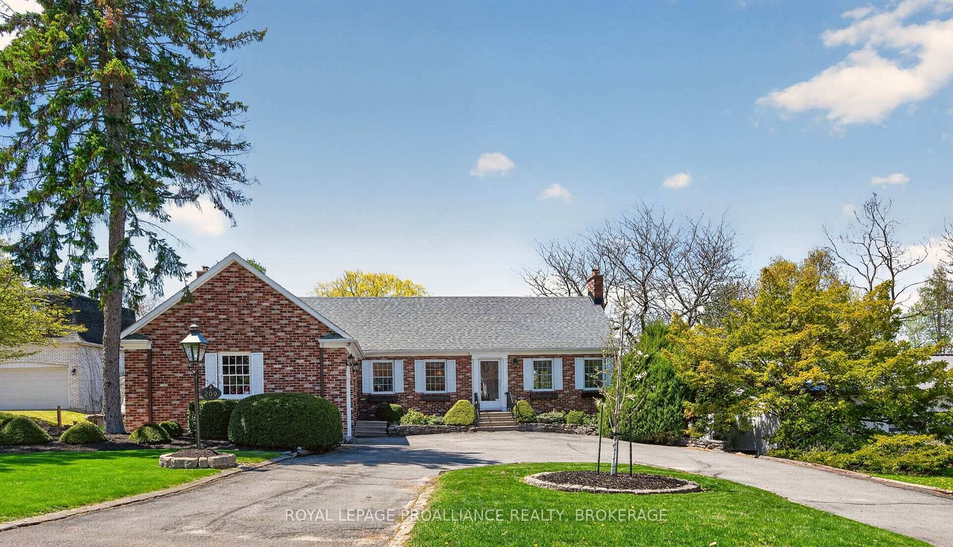 Situated on one of Kingston's most beautiful and prestigious crescents, 209 Fairway Hill Crescent offers an executive bungalow with a full walkout lower level and exceptional views of the Cataraqui ...