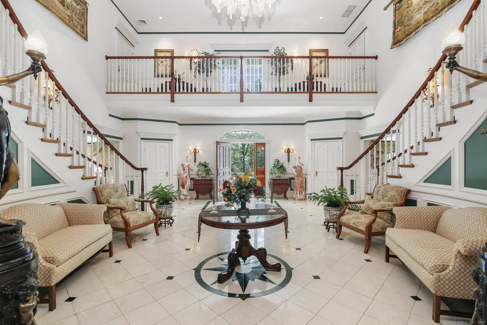 SECLUDED ! For the Experienced or aspiring here's your own Hunters Paradise !
