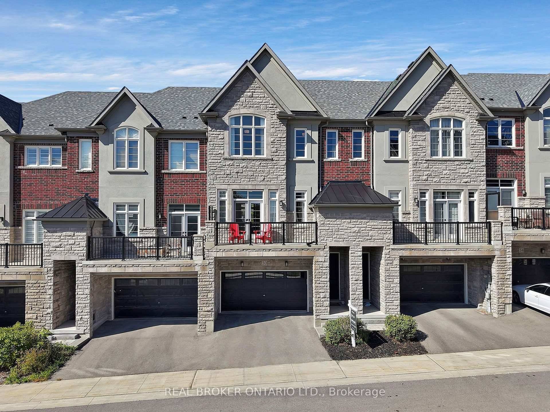 Stop right there ! This isn't just another rental, it's the home you've been secretly manifesting.
