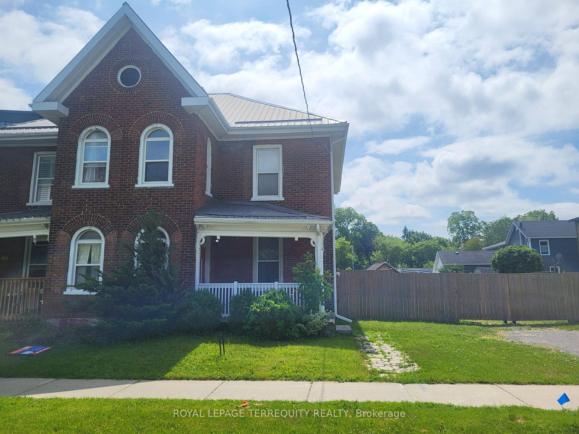 Spacious renovated 1755 sq ft.