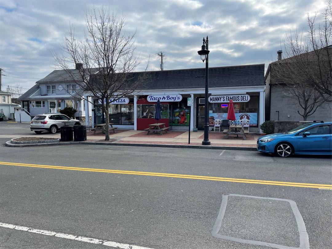 Prime Retail Center FOR SALE Fully Leased and well established retail stores of 1, 100 SF.